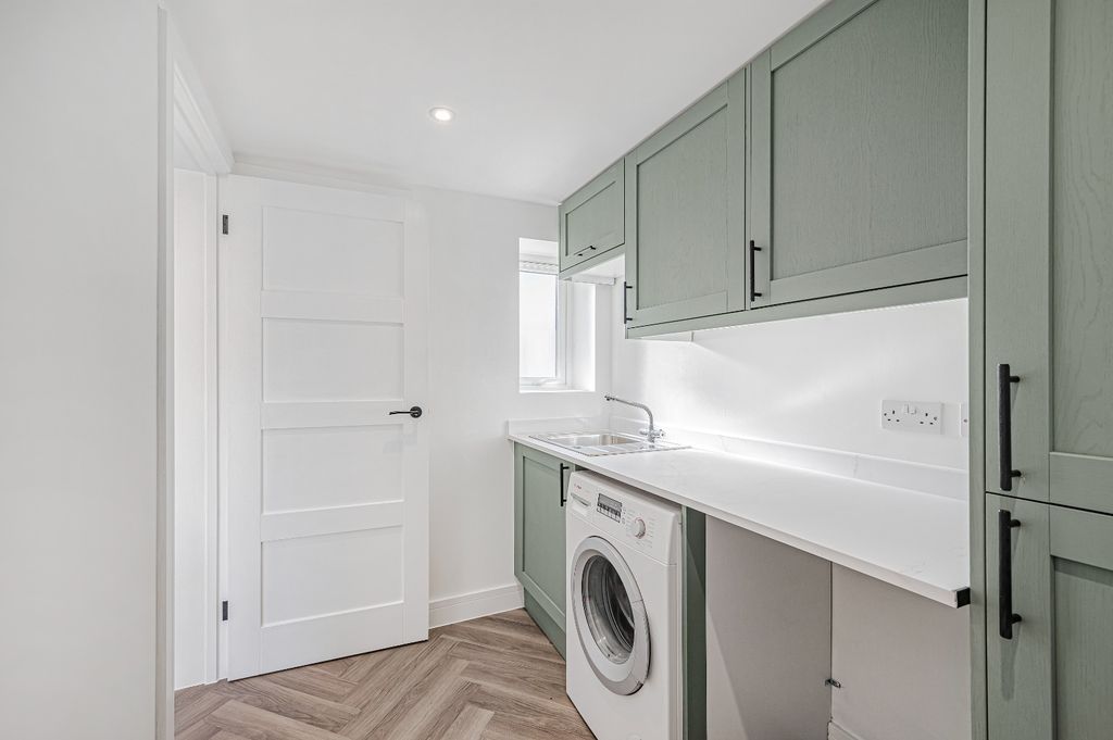 Additional image 32 of 4 bed detached house for saleSouth Coast Road, Telscombe Cliffs, Peacehaven, East Sussex BN10