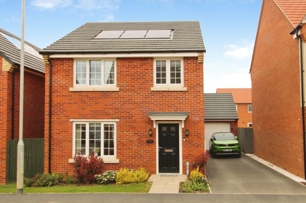 Property photo 1 of 18 Front