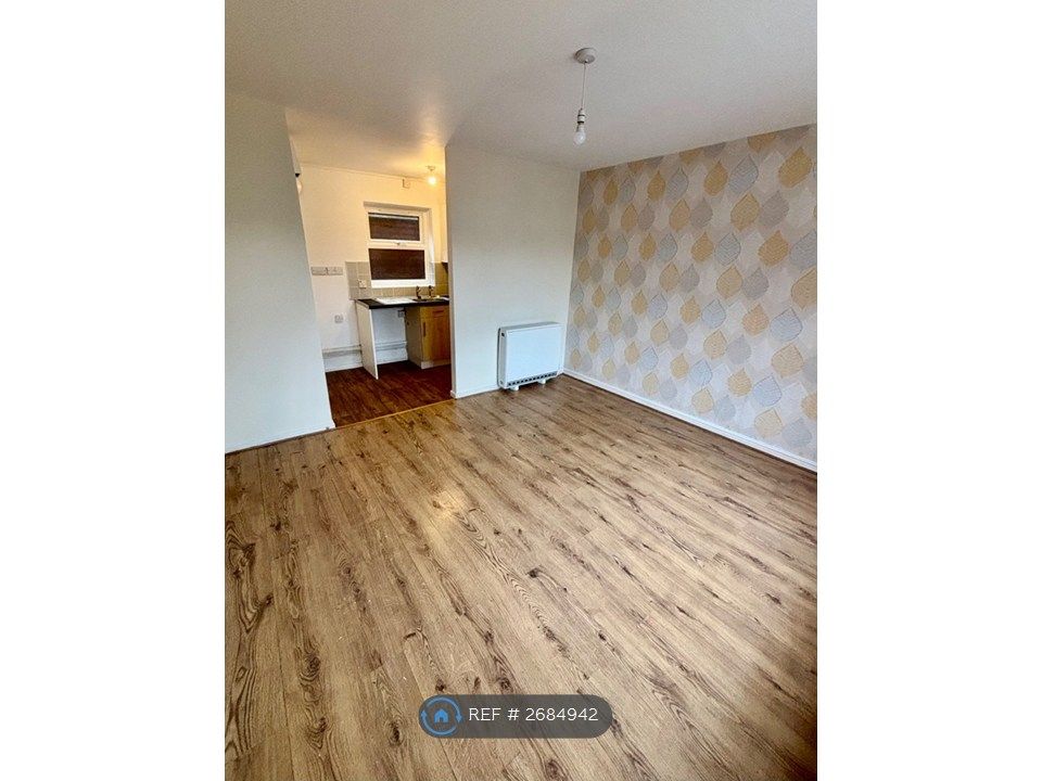 Property photo 3 of 10 Open Plan Lounge & Kitchen