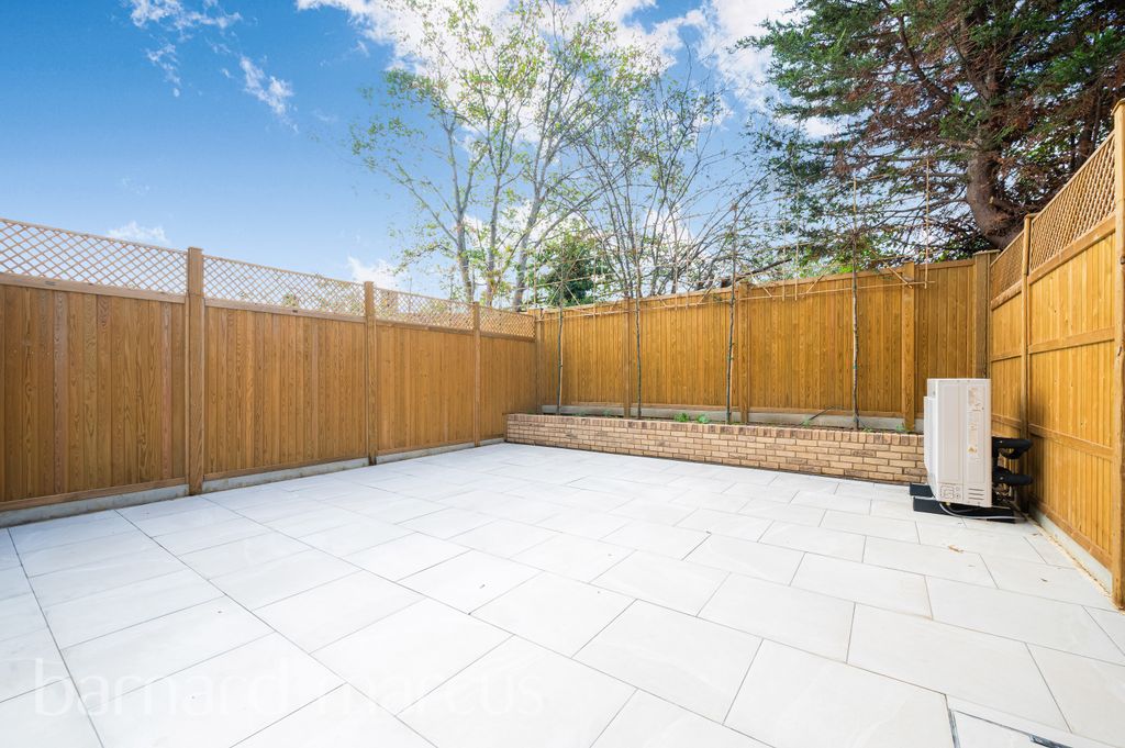 Property photo 2 of 13 Image