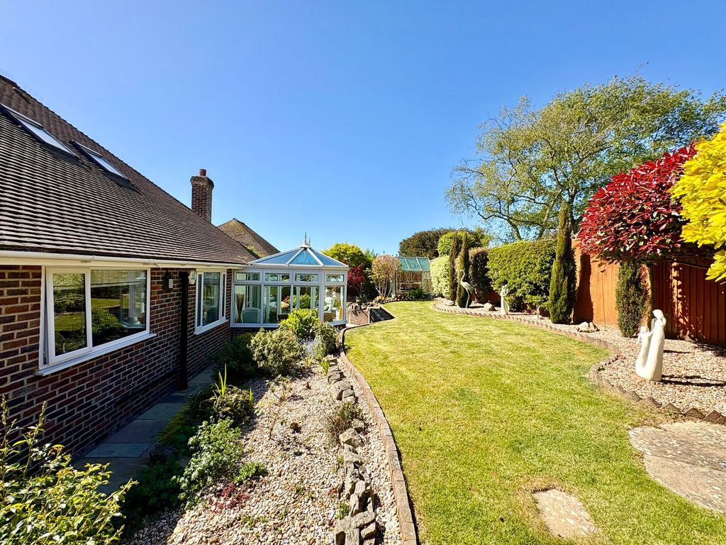 Property photo 2 of 26