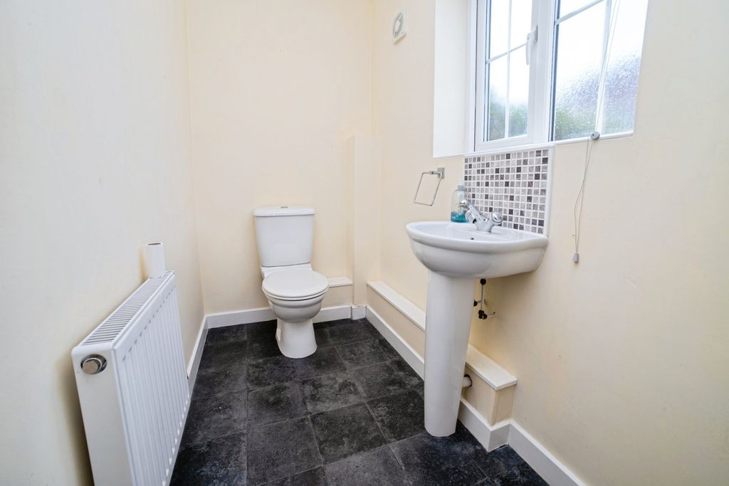 Property photo 2 of 19 Pbox-Img.Jpg