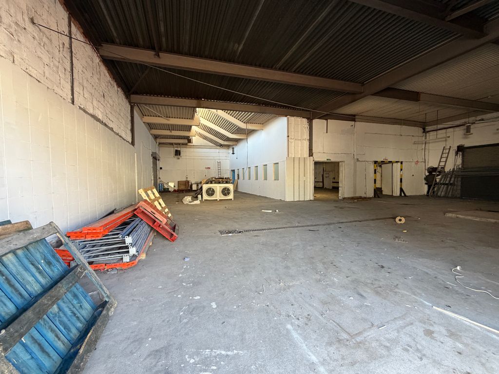 Property photo 2 of 3