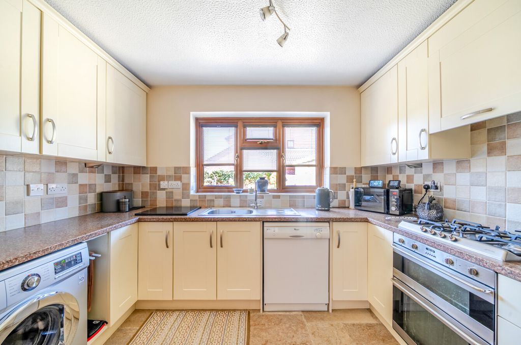 Property photo 3 of 34 Seddons Tiverton