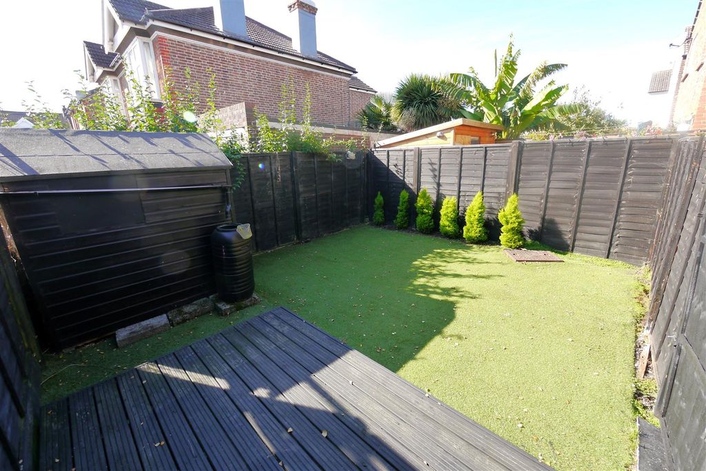 Property photo 1 of 9 Garden