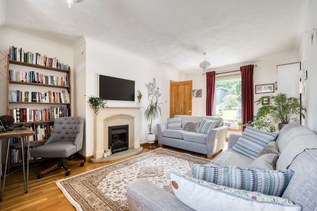 Property photo 1 of 27