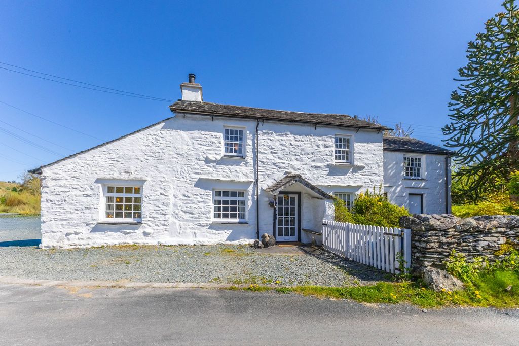 Property photo 1 of 38