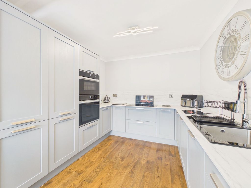 Property photo 2 of 15 Kitchen