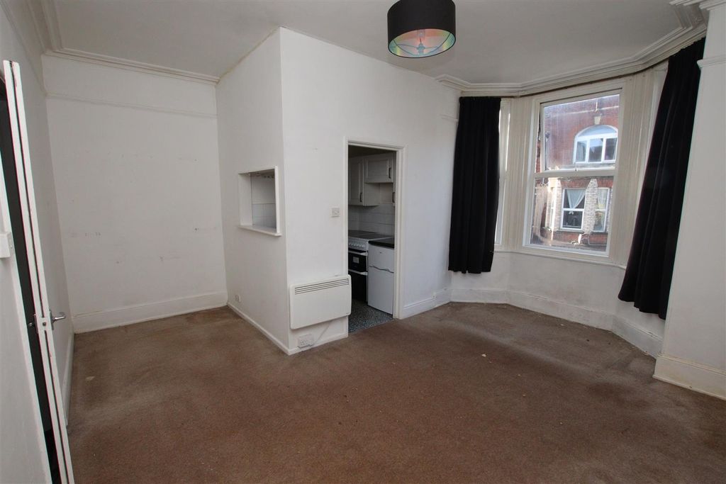 Property photo 3 of 7 Living Dining Room.Jpg