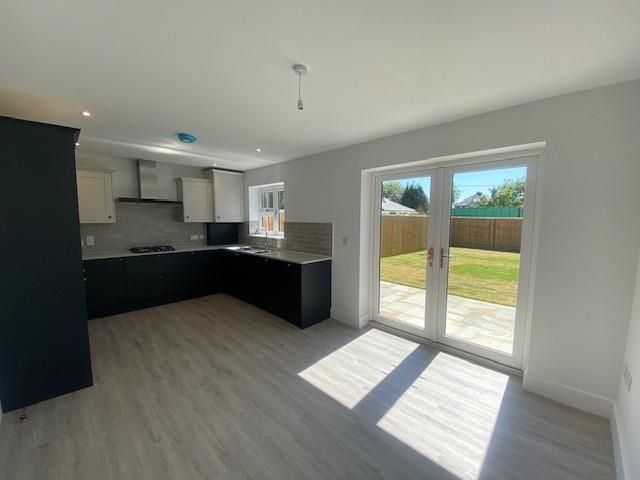 Property photo 2 of 19 Sample Kitchen &amp; Diner