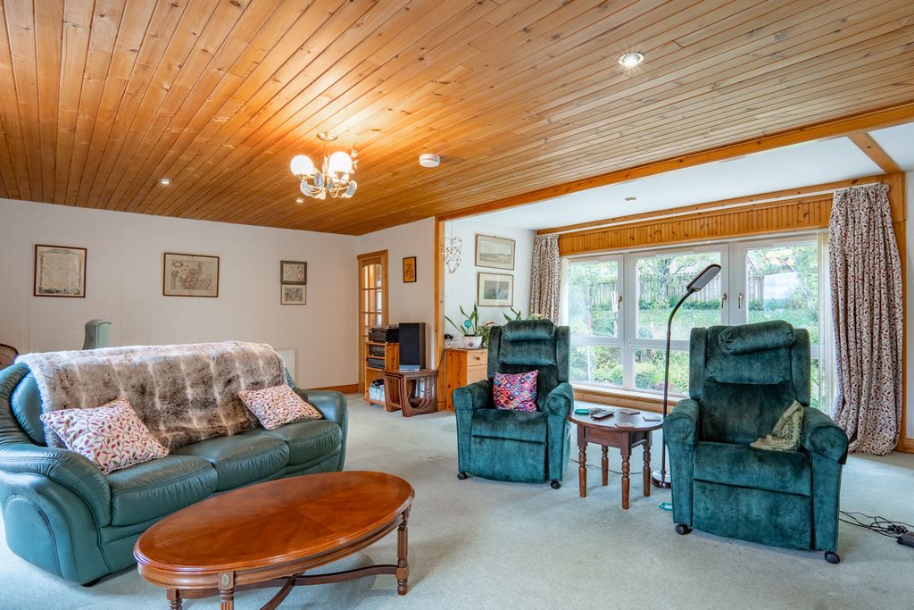 Property photo 2 of 36