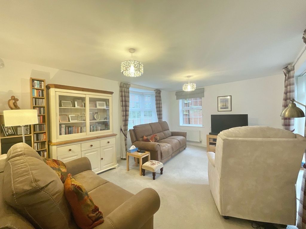 Property photo 3 of 19