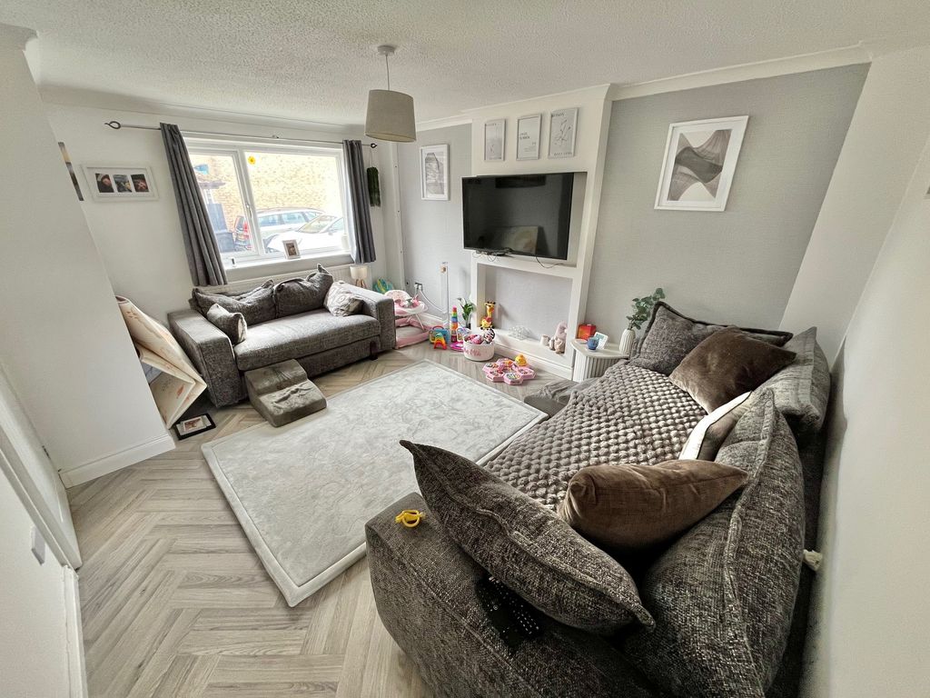 Property photo 3 of 14