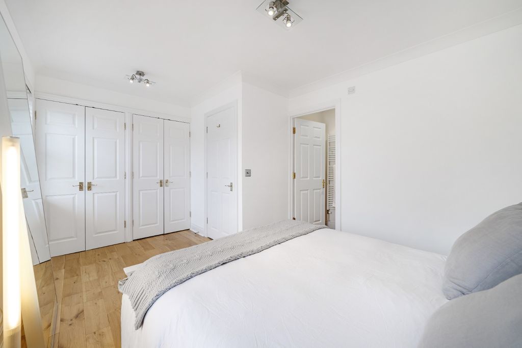 Property photo 3 of 19 2824763