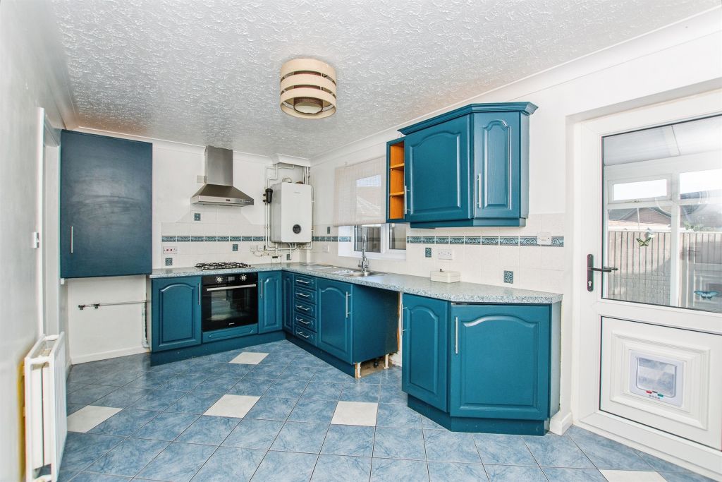 Property photo 2 of 18