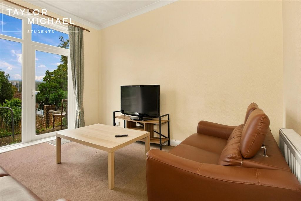 Property photo 3 of 15 Living Room
