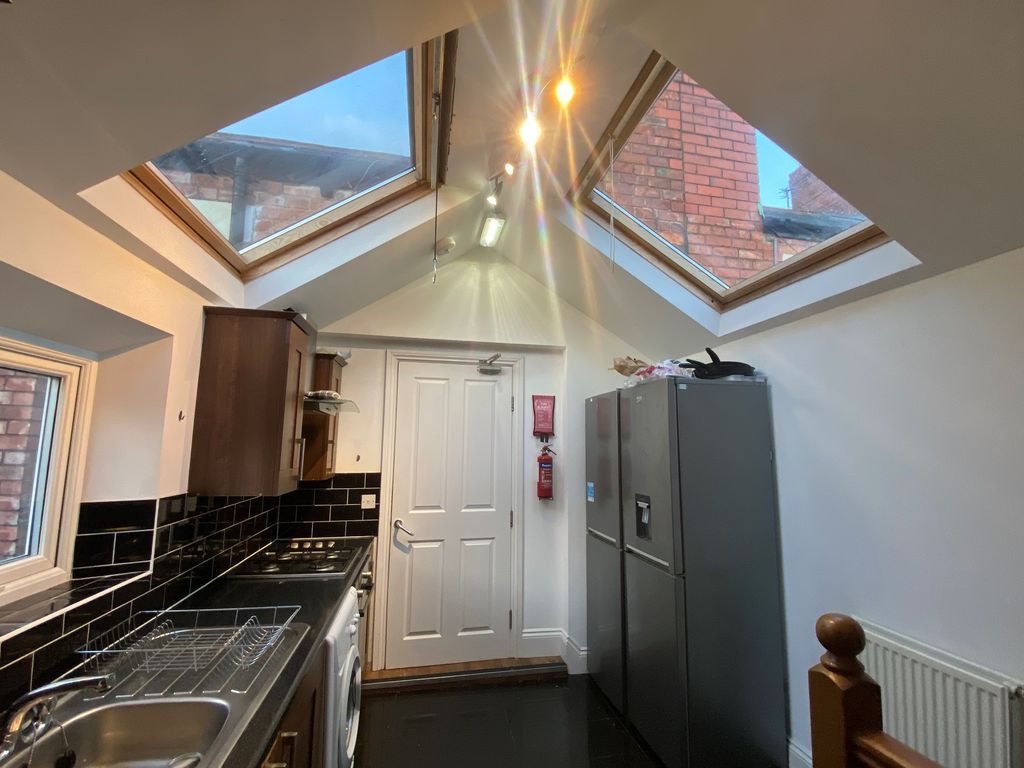 Property photo 2 of 15 Photo 11