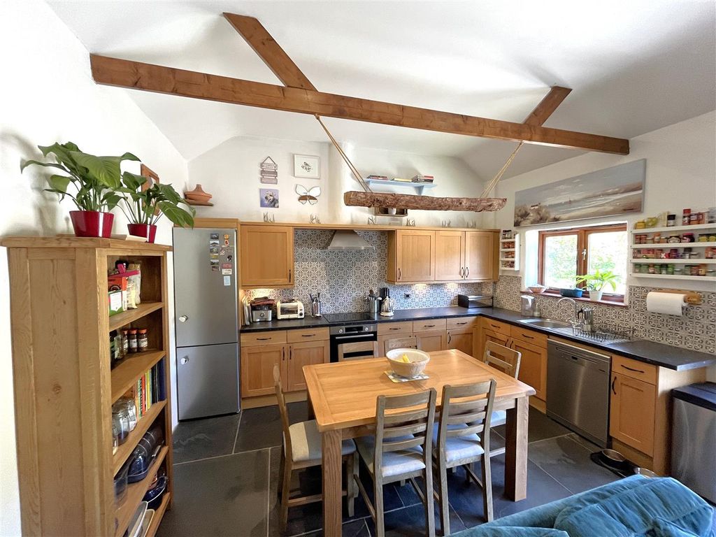 Property photo 2 of 13 Kitchen.Jpg