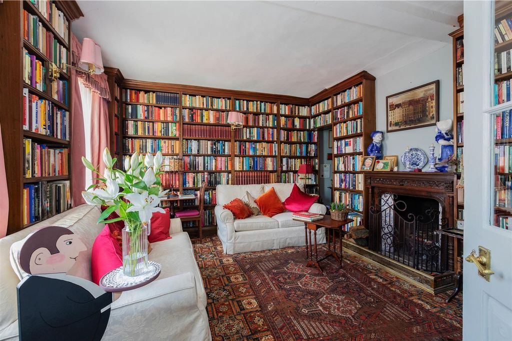 Property photo 3 of 16