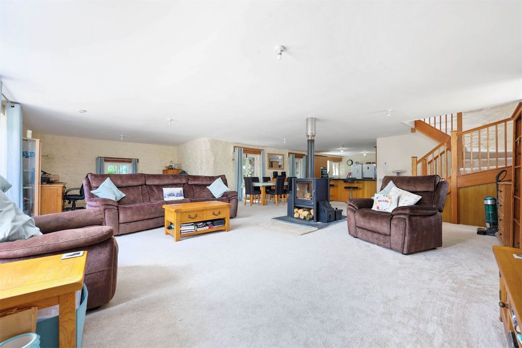 Property photo 2 of 26 Picture No. 03
