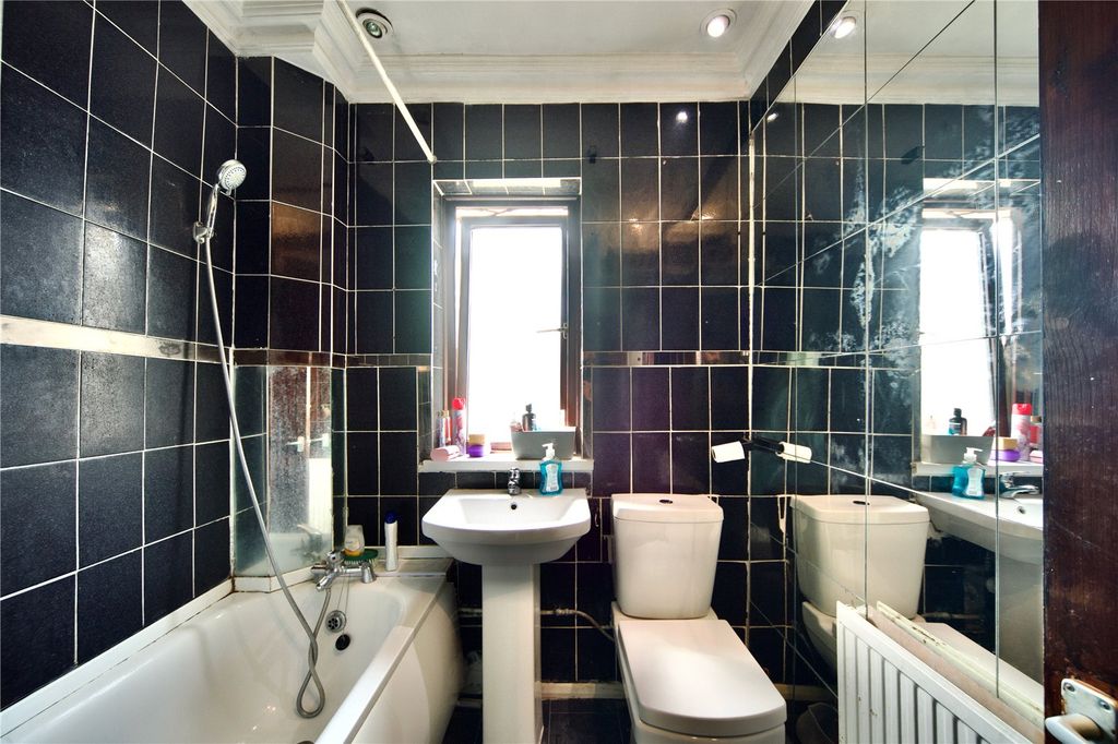 Property photo 2 of 17 Picture No. 03