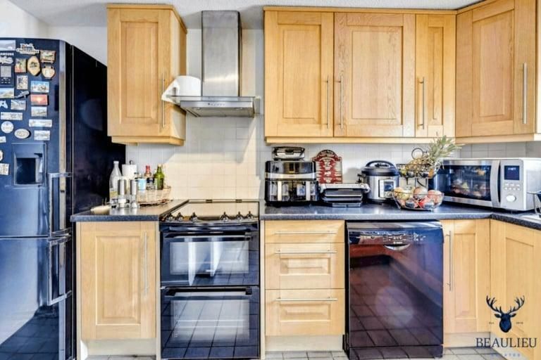 Property photo 3 of 8 Photo 3