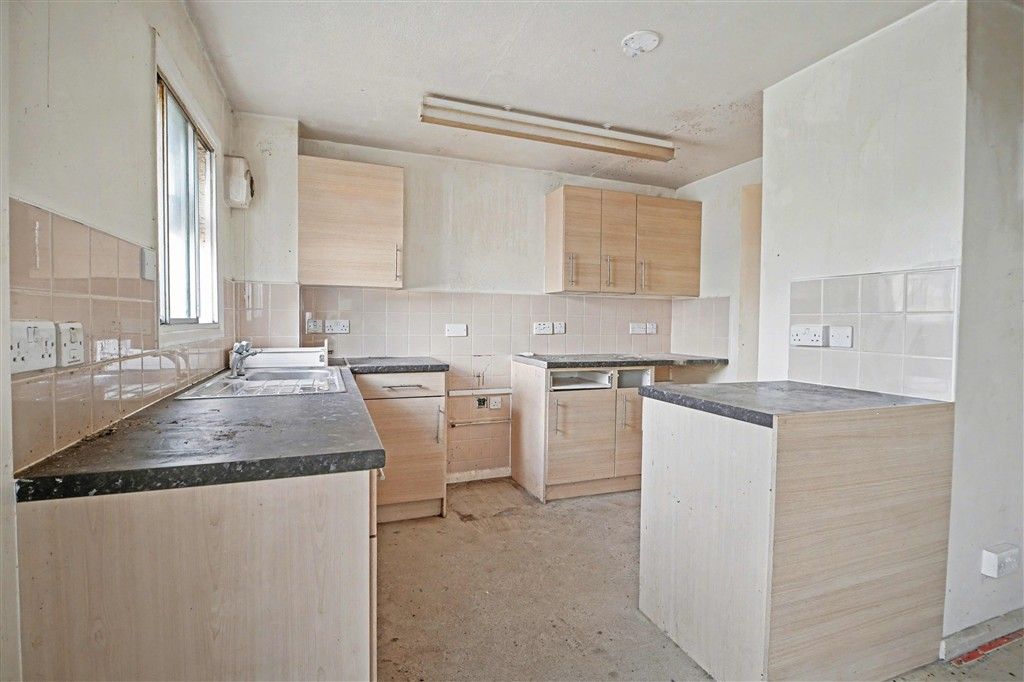 Property photo 3 of 5