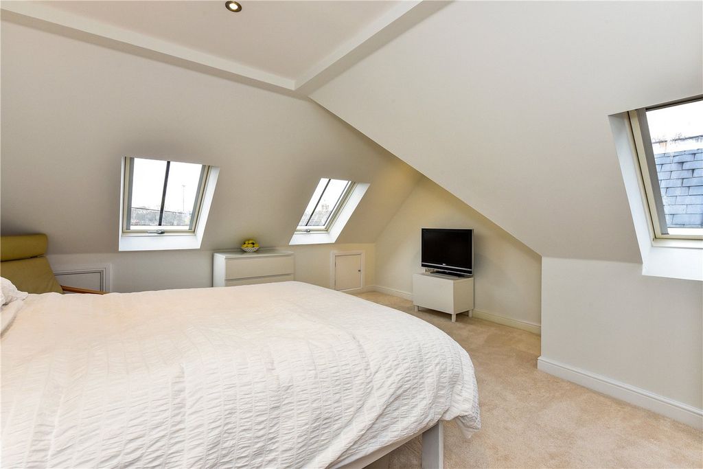 Additional image 7 of 4 bed semi-detached house for saleForest Road, Liss, Hampshire GU33