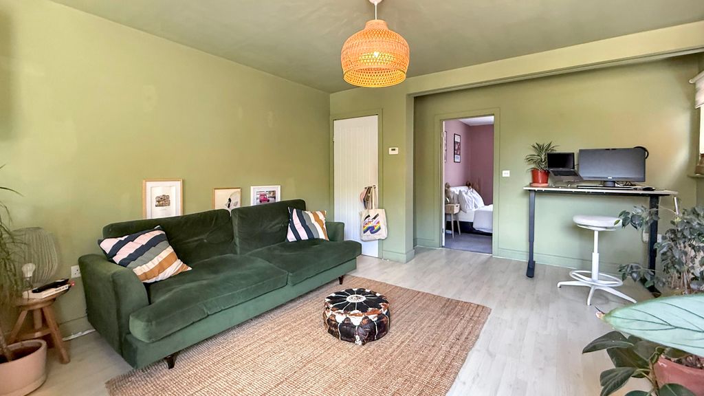 Property photo 2 of 10 Open Plan Living Accommodation