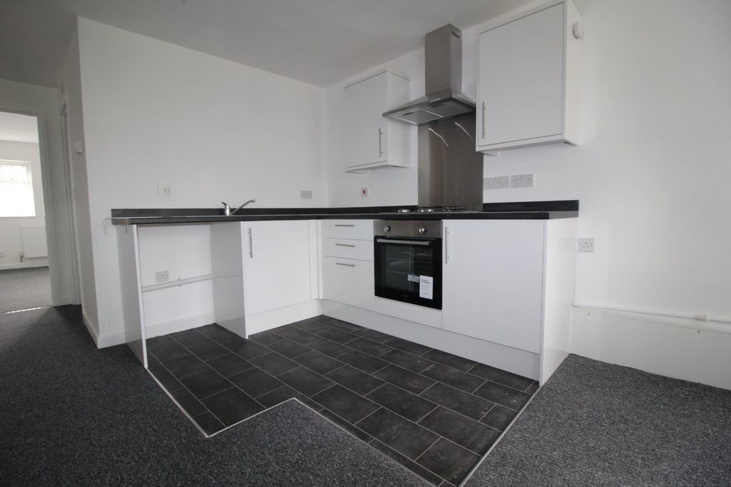 Property photo 3 of 8 Picture No. 13