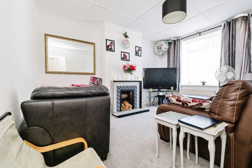 Property photo 3 of 24 Pbox-Img.Jpg