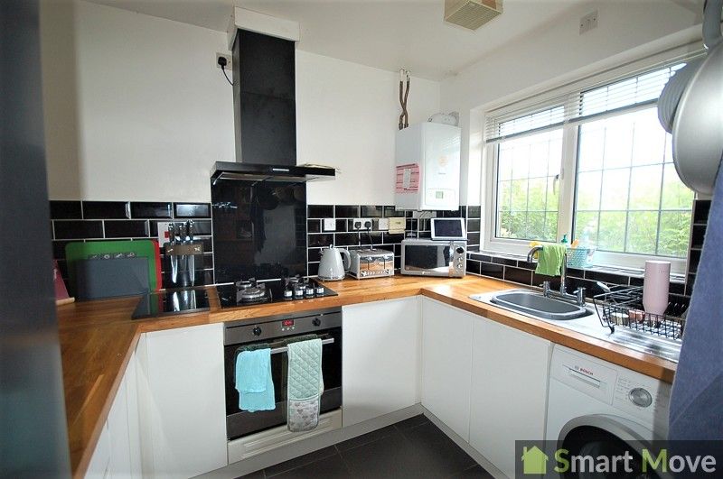 Property photo 2 of 14 Kitchen
