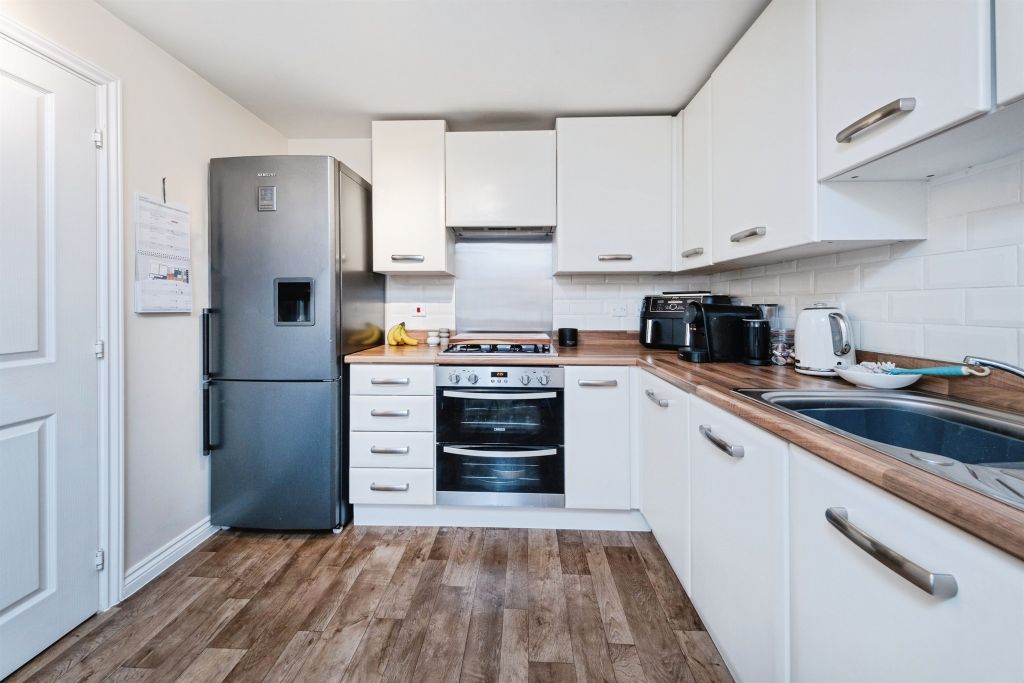 Property photo 3 of 18