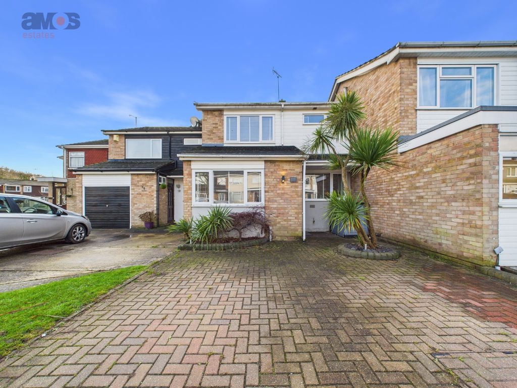 Property photo 1 of 15 4821271