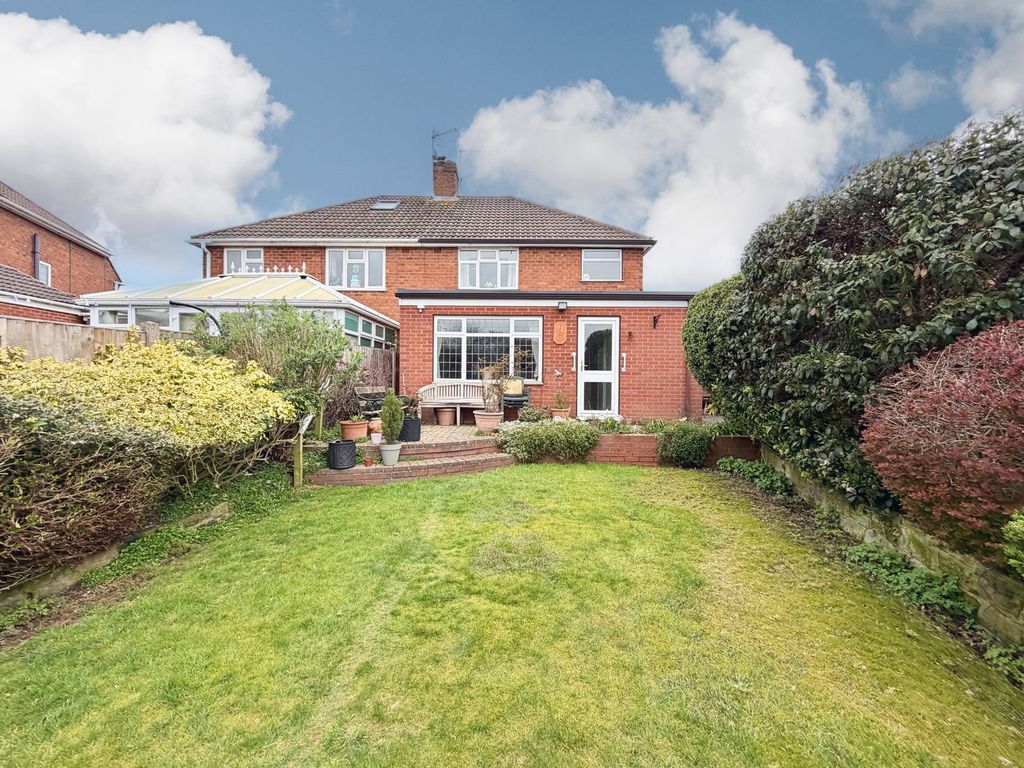 Property photo 2 of 21