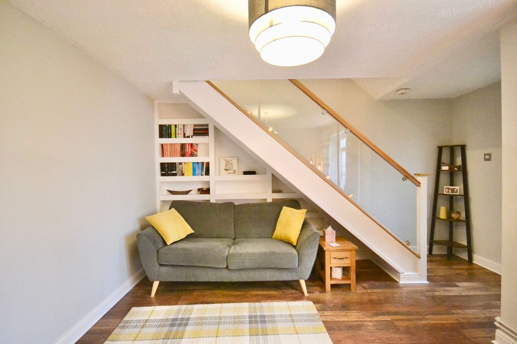 Property photo 3 of 20