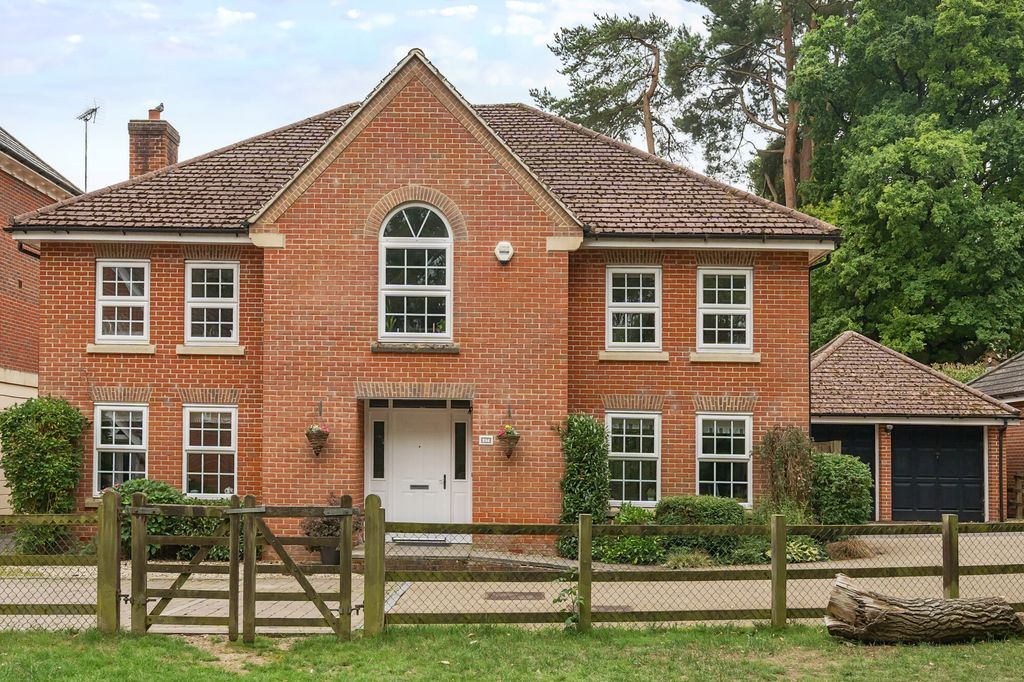 Property photo 1 of 24