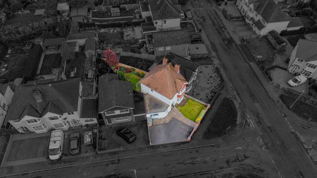 Property photo 2 of 26