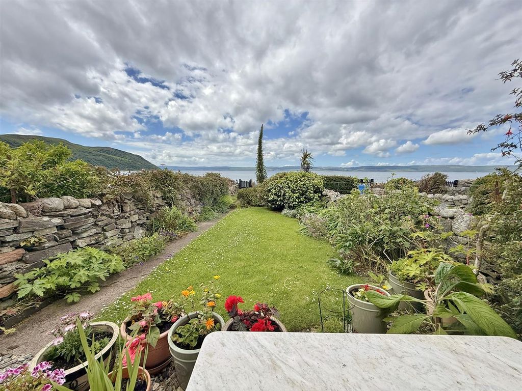 Property photo 3 of 58 Garden And View
