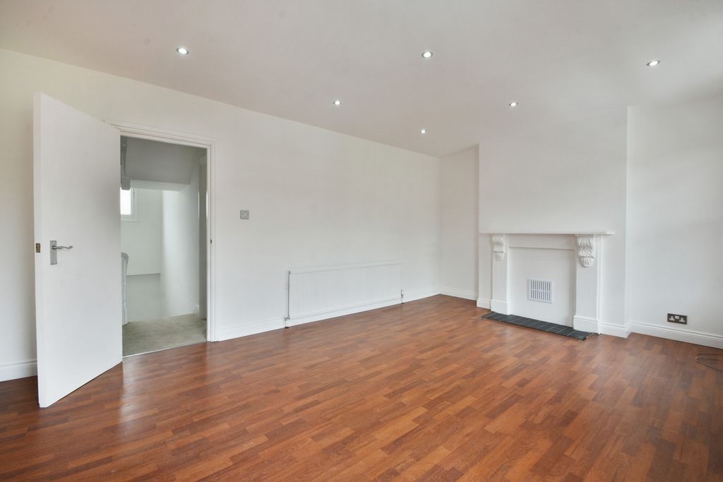 Property photo 3 of 11 Reception Room