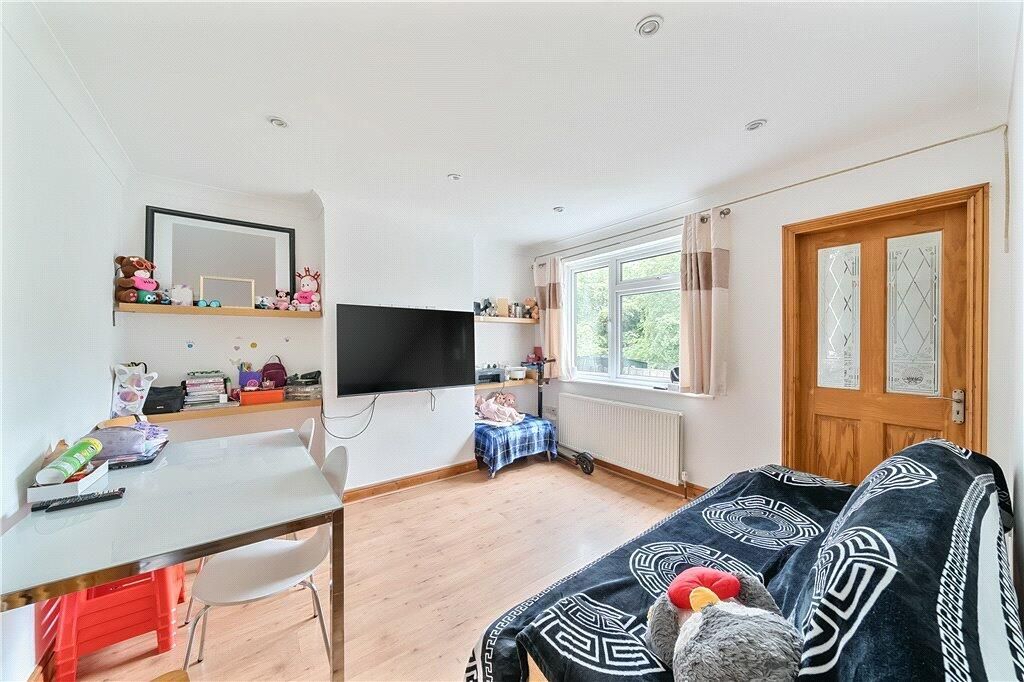 Property photo 2 of 11 Davidson Frost-Wellings, Dfw, Living Room.Jpeg