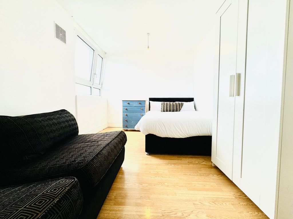 Property photo 1 of 4