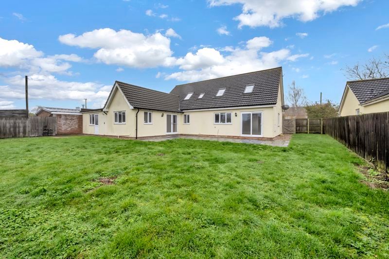 Property photo 2 of 25 Rear Garden