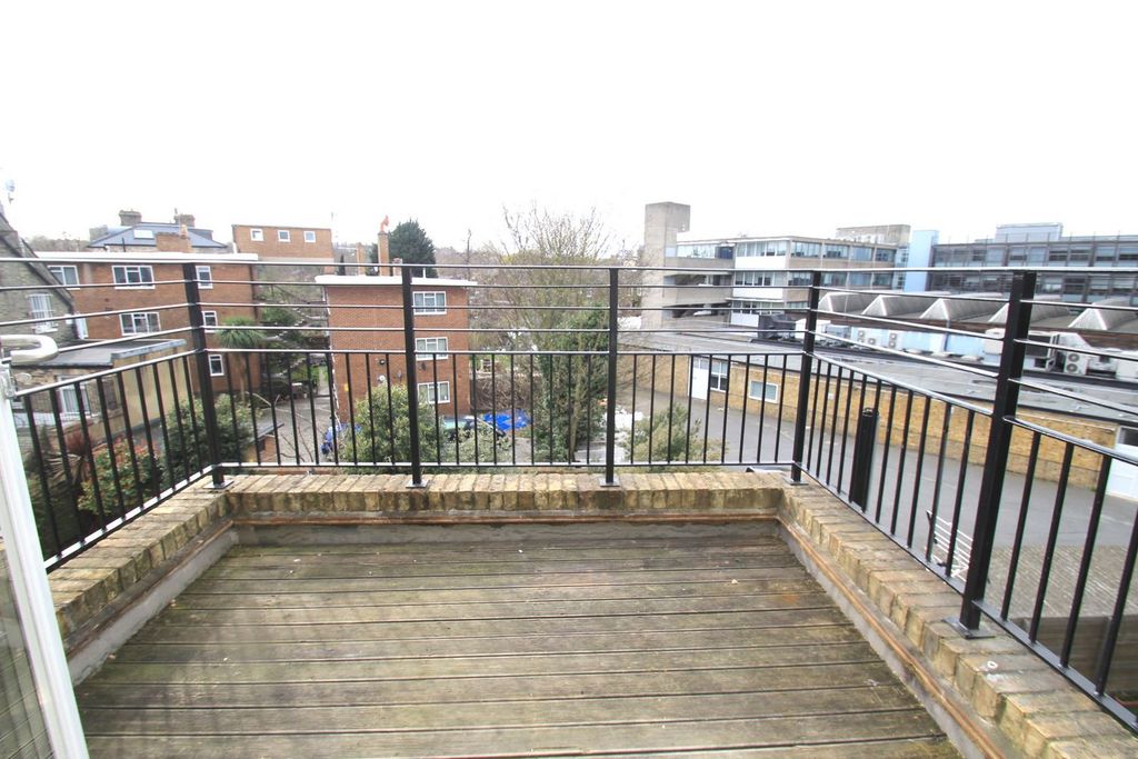 Property photo 3 of 10 Photo 1