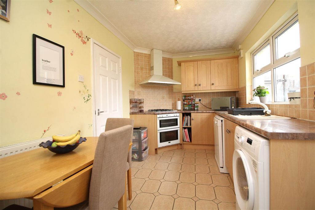 Property photo 2 of 13 Kitchen 1 .Jpg