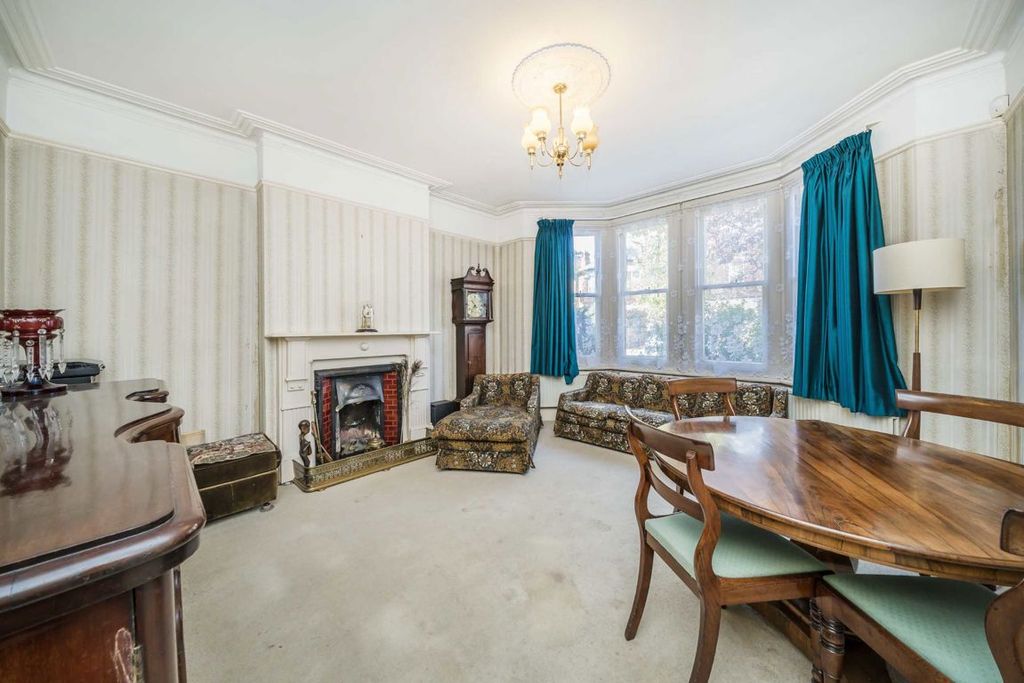 Property photo 3 of 8