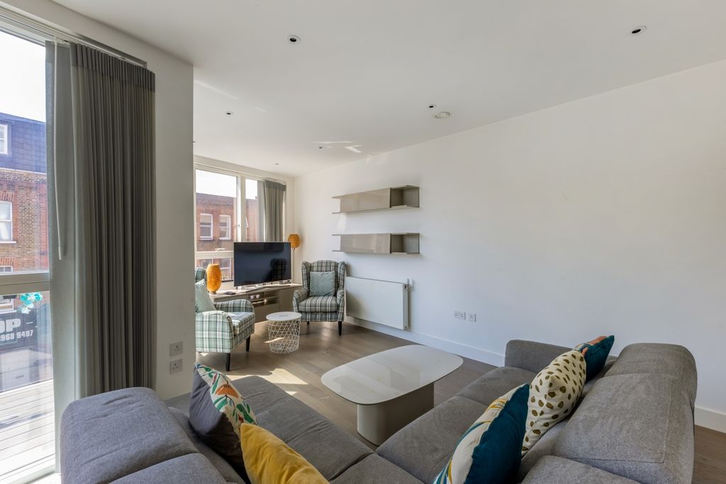 Property photo 3 of 17 112774_Fl