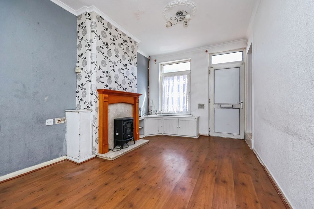 Property photo 2 of 20 Pbox-Img.Jpg