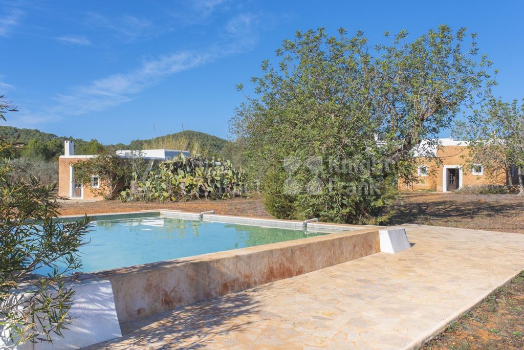 Property photo 1 of 29