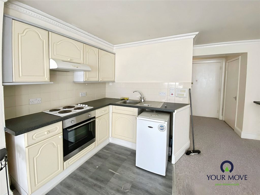 Property photo 3 of 7 Kitchen Area